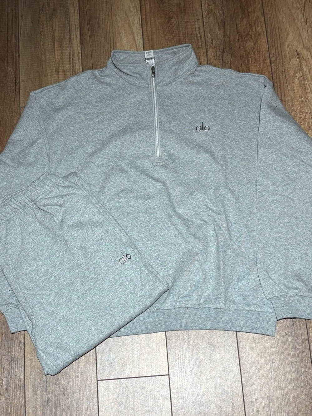 ALO Yoga Light Gray Quarter Zip Pullover Sweater and Sweatpants Set Mens Womens
